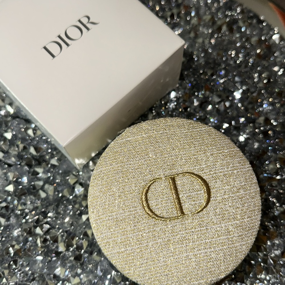 COPY - Dior Gold Jewelry/Cosmetic Case - Picture 2 of 6